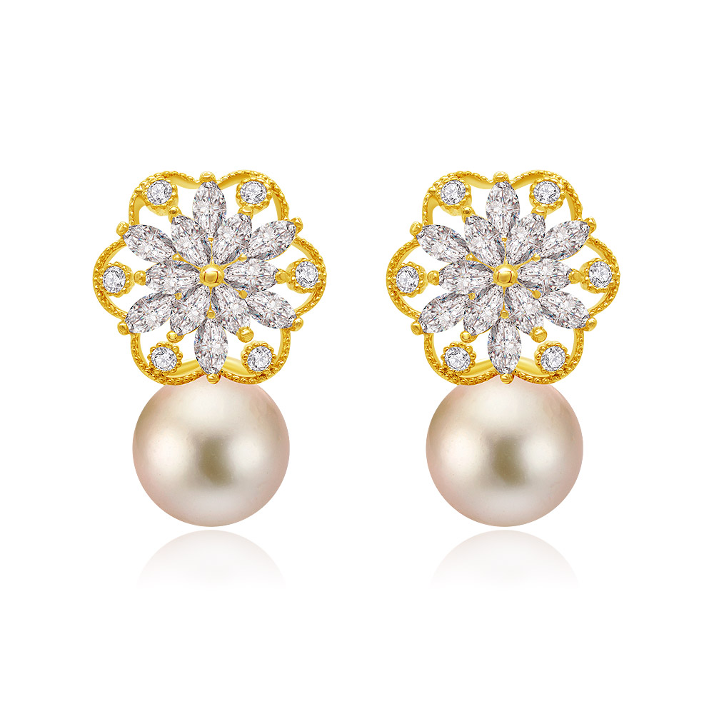 Dangle With Delight Pearl Studs